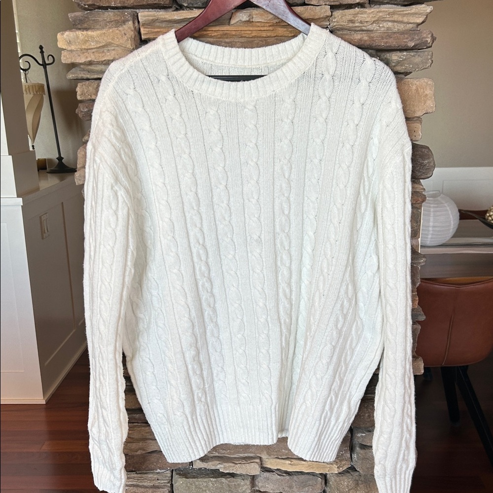 Hollister Ivory Cable Knit Crewneck Sweater